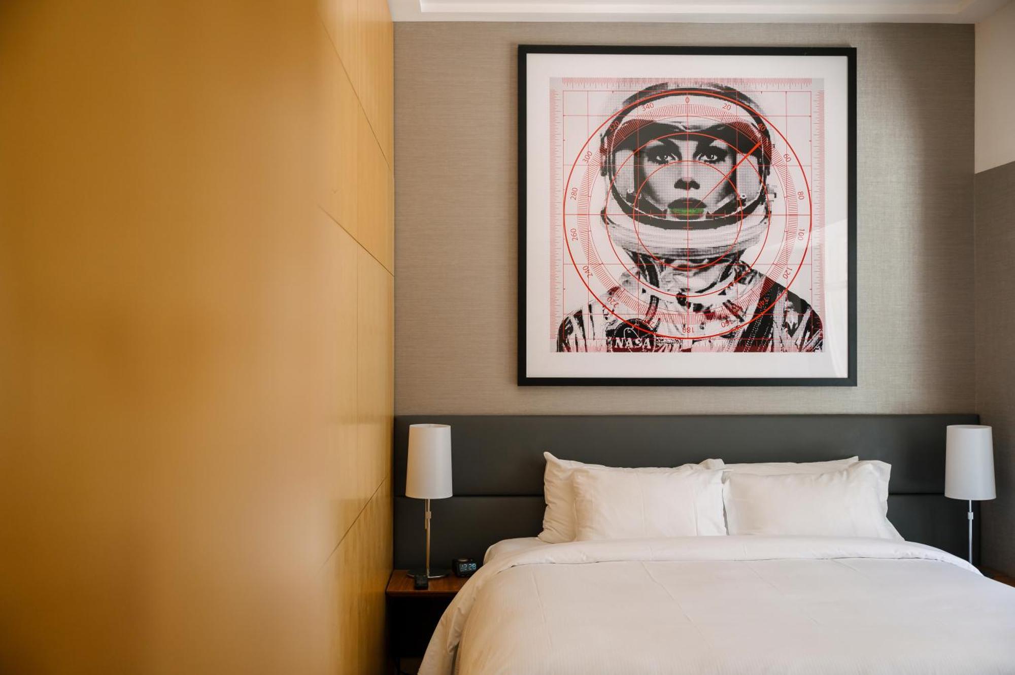 Soho 5* Toronto